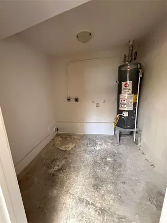$1,675 | 5830 Clarewood Drive, Houston, TX 77081