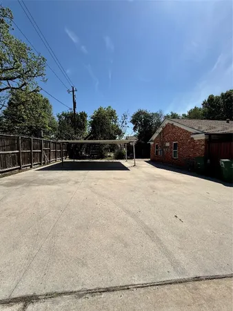 $1,675 | 5830 Clarewood Drive, Houston, TX 77081