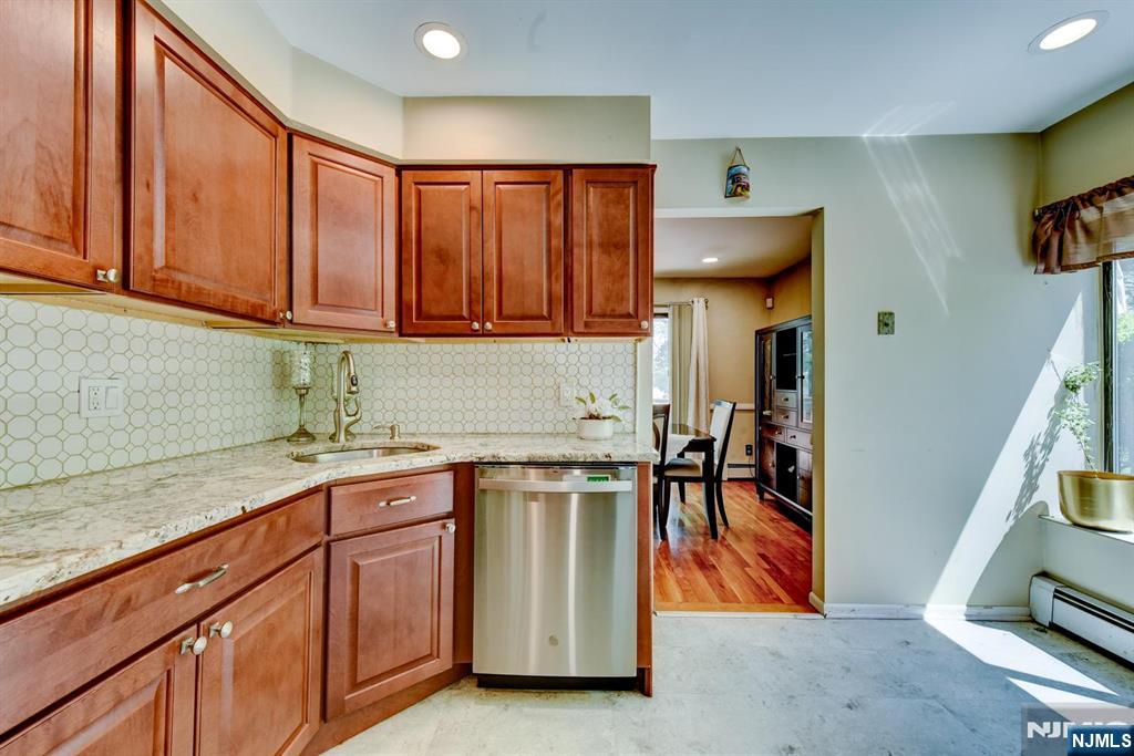 17 Independence Way Rockaway, NJ 07866 - Photo 22 of 48