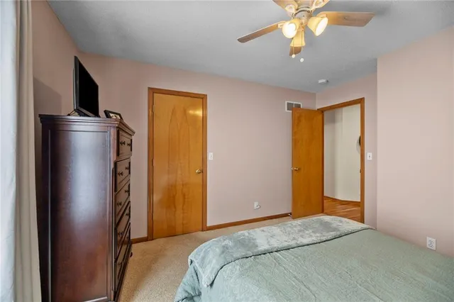 $274,500 | 1053 Southwest 8th Circle, Lee's Summit, MO 64081