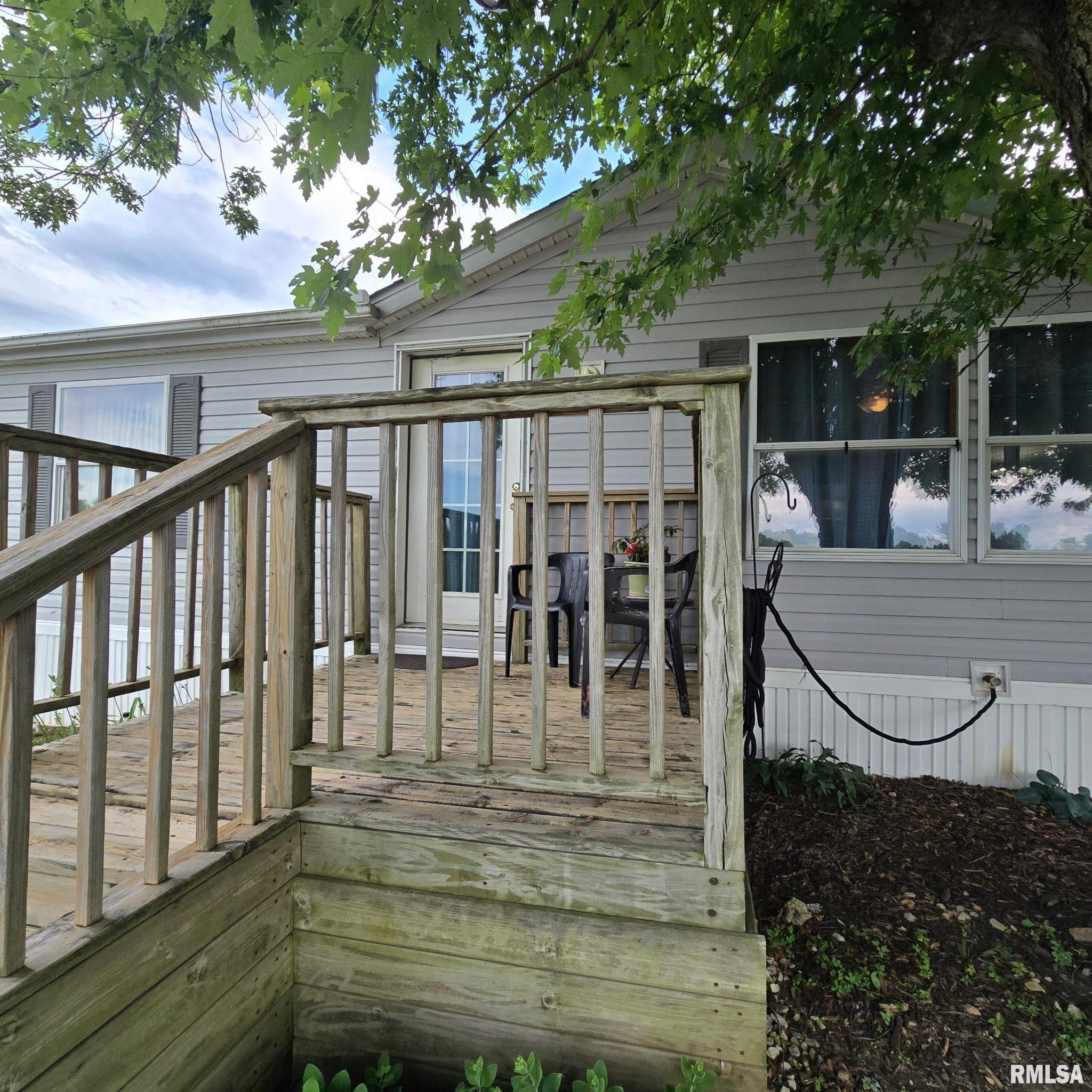 2 Locust Court Goodfield, IL 61742 - Photo 2 of 43