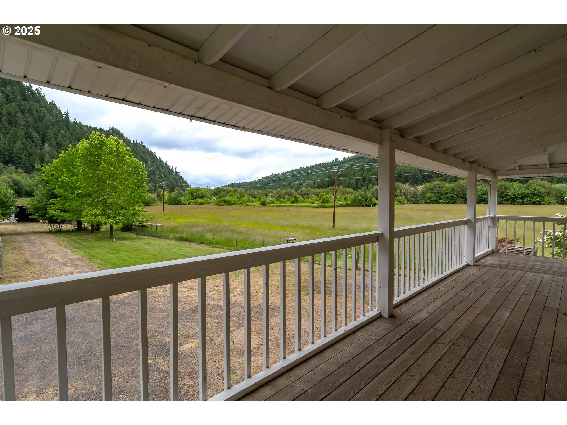 3333 Bullock Road Oakland, OR 97462 - Photo 12 of 48 a view of balcony with yard