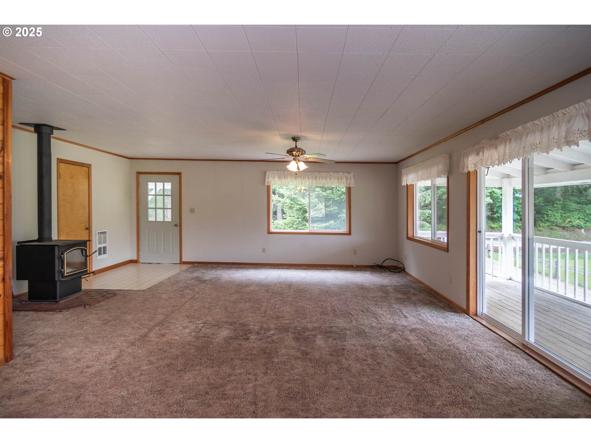 3333 Bullock Road Oakland, OR 97462 - Photo 7 of 48 a view of an empty room with a window
