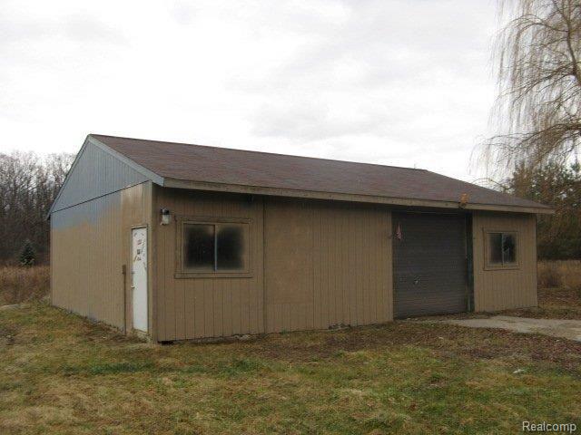 1433 Lake Nepessing Road Lapeer, MI 48446 - Photo 10 of 10 20 Garage