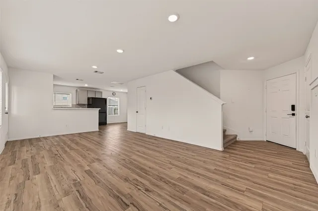 $2,300 | 1307 Vincente Court, Conroe, TX 77301