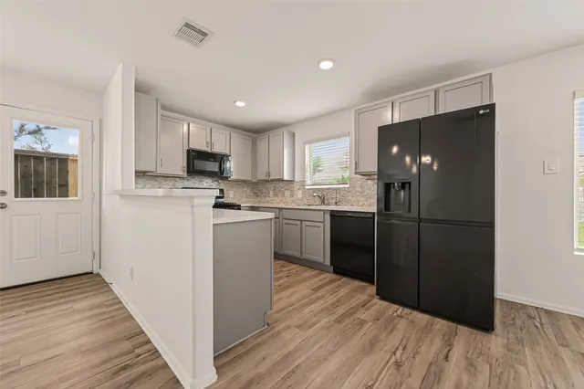 $2,300 | 1307 Vincente Court, Conroe, TX 77301