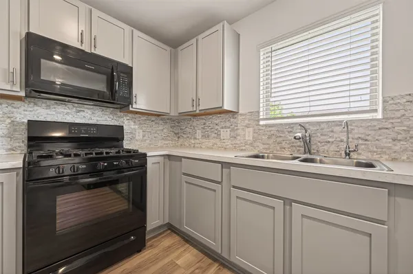 $2,150 | 1307 Vincente Court, Conroe, TX 77301