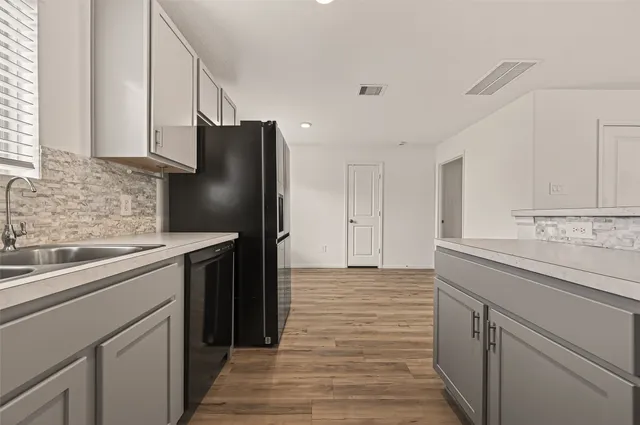 $2,300 | 1307 Vincente Court, Conroe, TX 77301