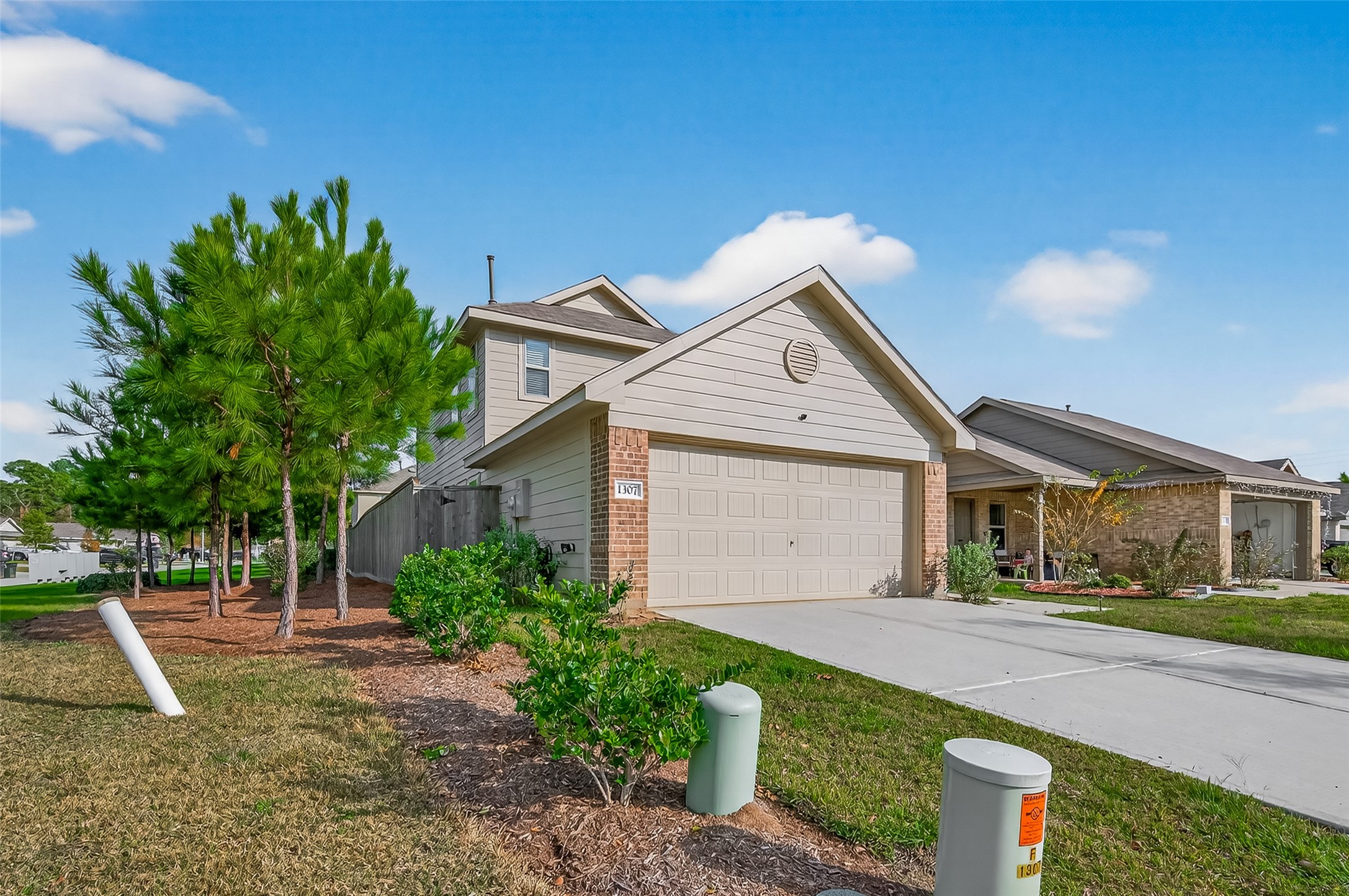 1307 Vincente Court Conroe, TX 77301 - Photo 2 of 44