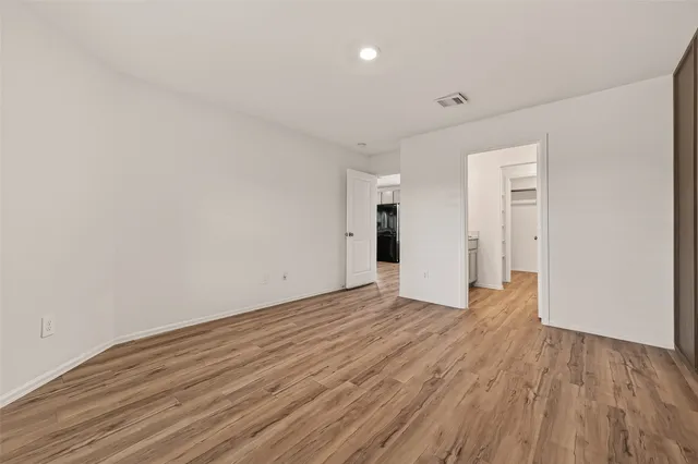 $2,300 | 1307 Vincente Court, Conroe, TX 77301