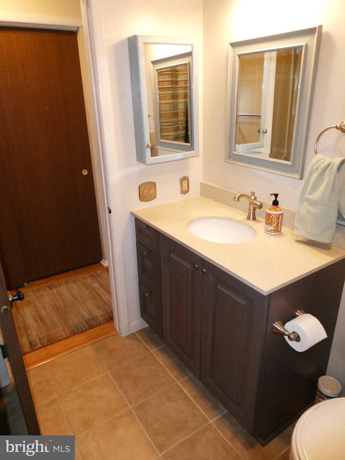 7061 Catalpa Road Frederick, MD 21703 - Photo 19 of 31 Full updated bath