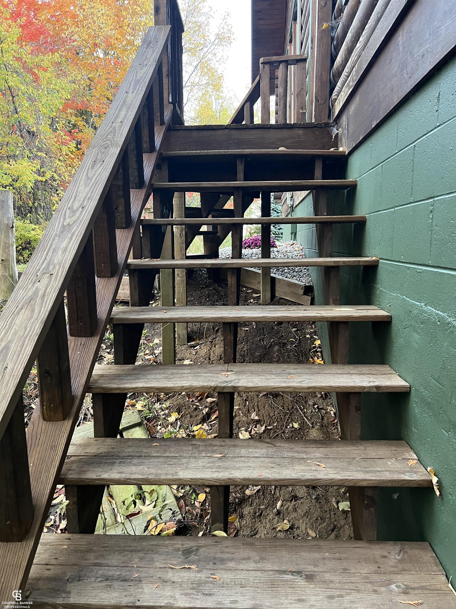 3225 Hartsell Road Owendale, MI 48754 - Photo 70 of 78 Steps that wrap around to