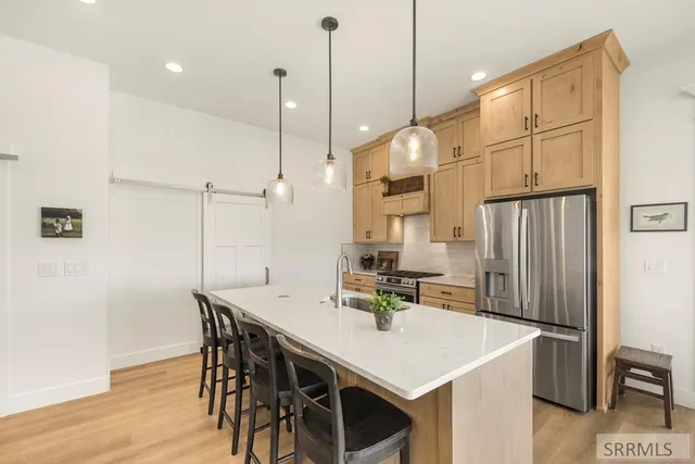 $788,000 | 1575 North 845 Street, Shelley, ID 83274