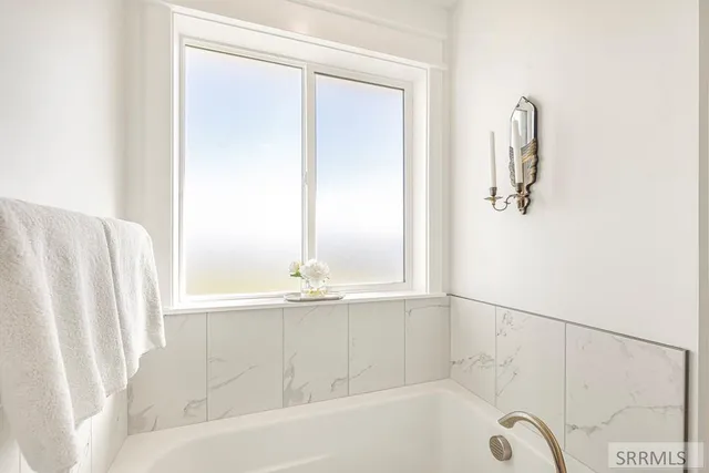 $788,000 | 1575 North 845 Street, Shelley, ID 83274