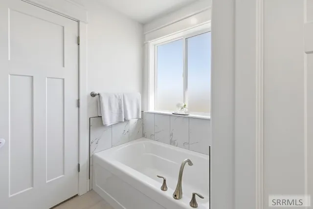 $788,000 | 1575 North 845 Street, Shelley, ID 83274