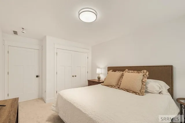 $788,000 | 1575 North 845 Street, Shelley, ID 83274