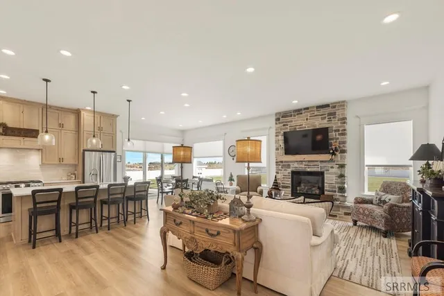 $788,000 | 1575 North 845 Street, Shelley, ID 83274