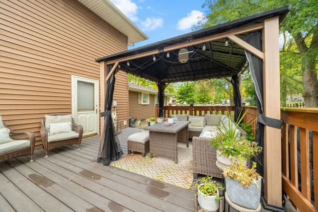 $655,000 | 320 Pochet Lane, Schaumburg, IL 60193