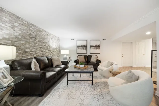 $655,000 | 320 Pochet Lane, Schaumburg, IL 60193