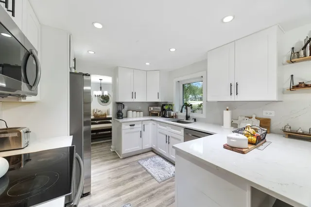 $655,000 | 320 Pochet Lane, Schaumburg, IL 60193