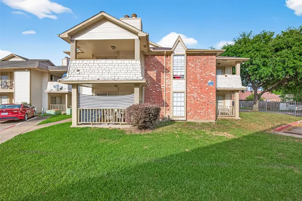 $450,000 | 11500 Meadow Lane, Unit 4, Houston, TX 77477