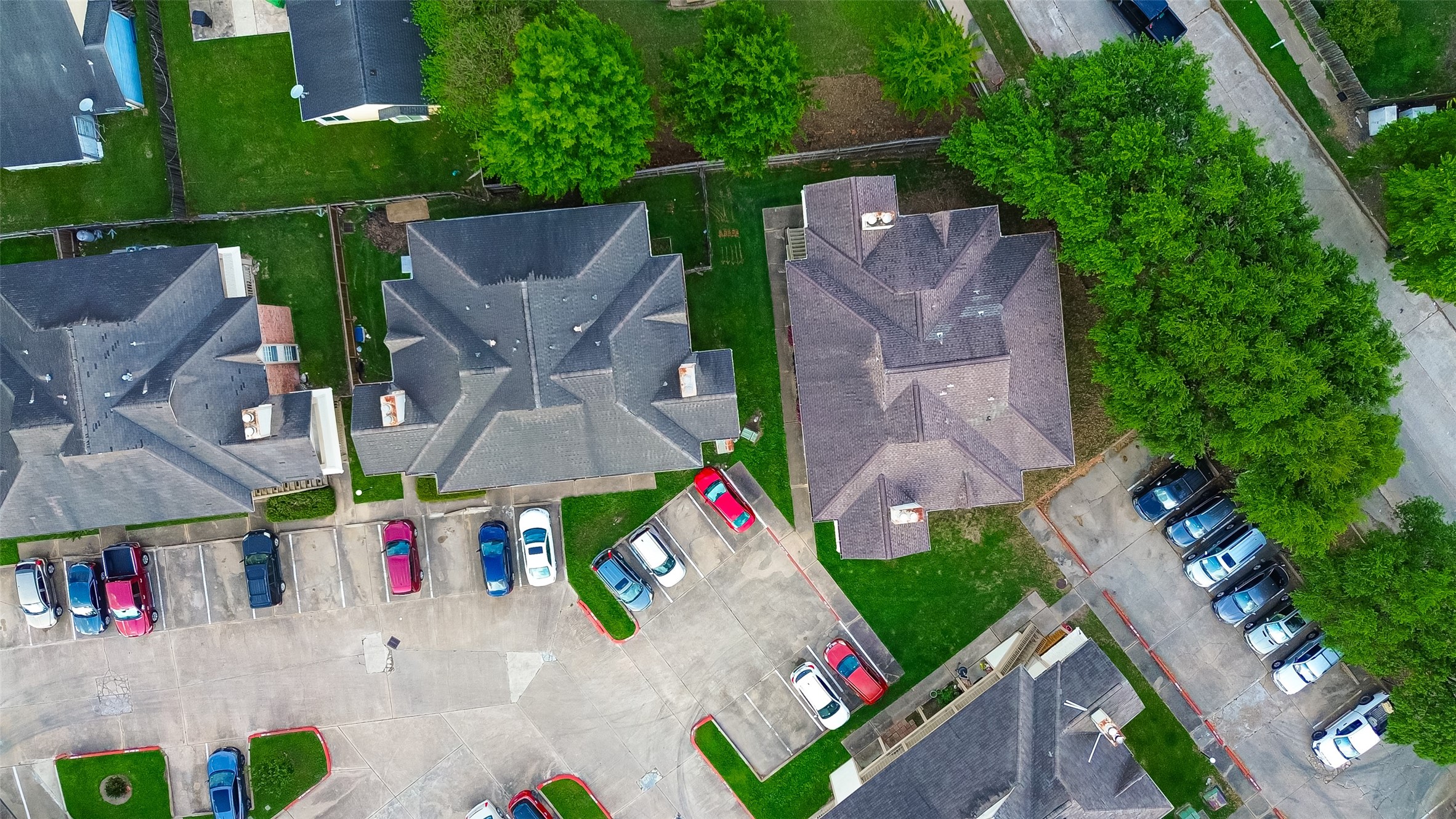 11500 Meadow Lane, Unit 4 Houston, TX 77477 - Photo 29 of 32 an aerial view of multiple house