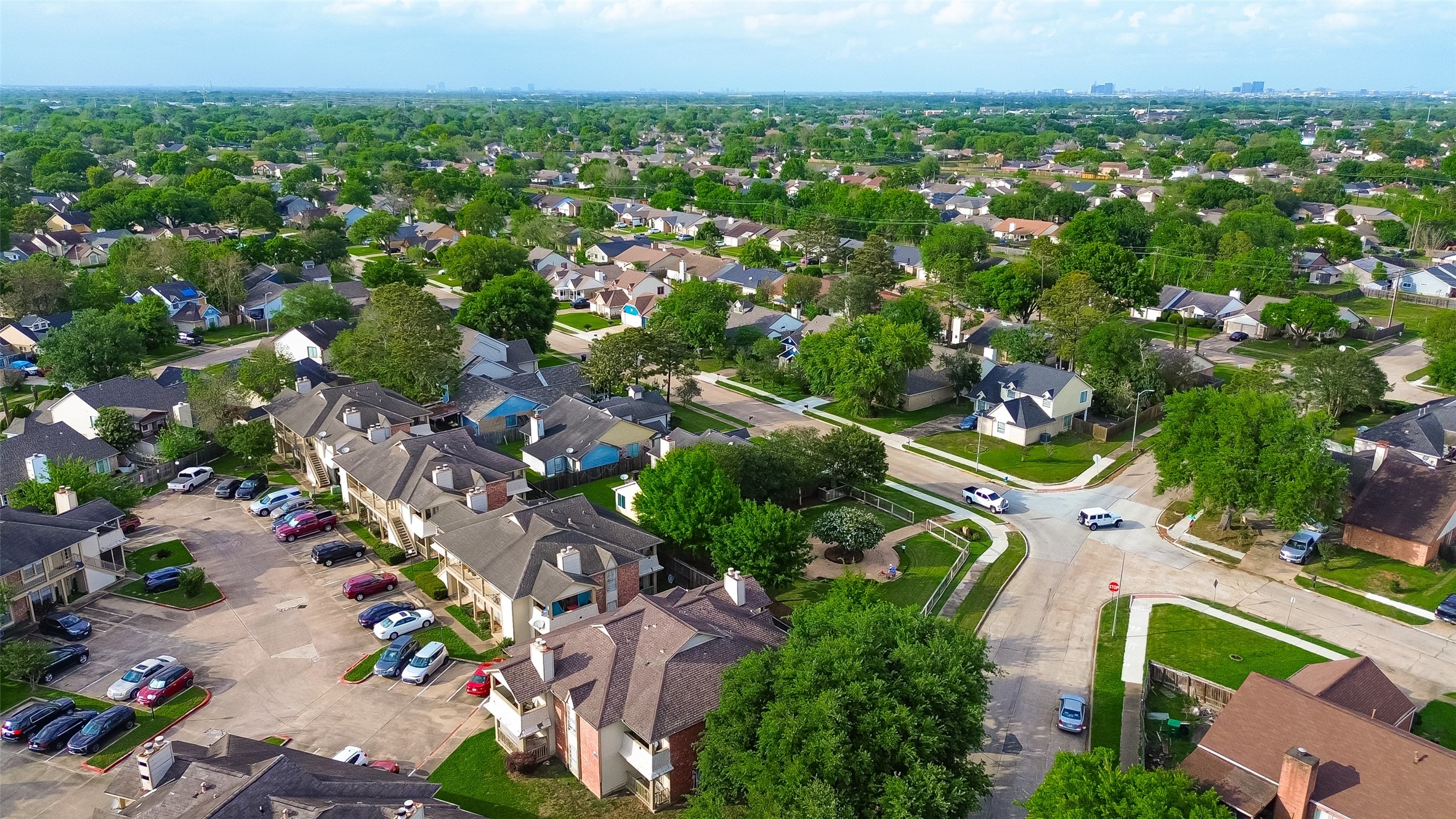 11500 Meadow Lane, Unit 4 Houston, TX 77477 - Photo 31 of 32 an aerial view of multiple house