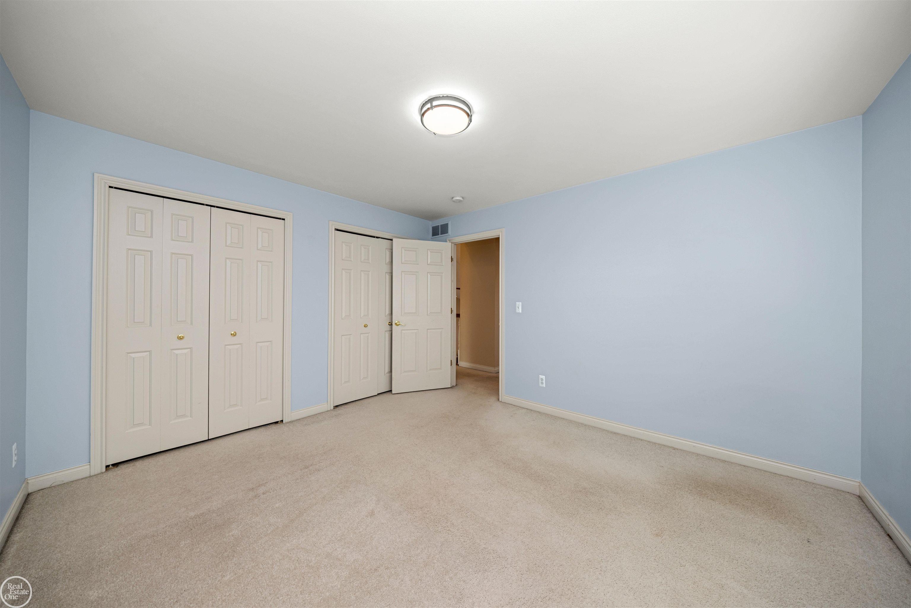 50442 Nesting Ridge Drive Macomb, MI 48044 - Photo 31 of 54 50168039-600df19c-18e6-4476-9443-ebf173eba59c.JPG