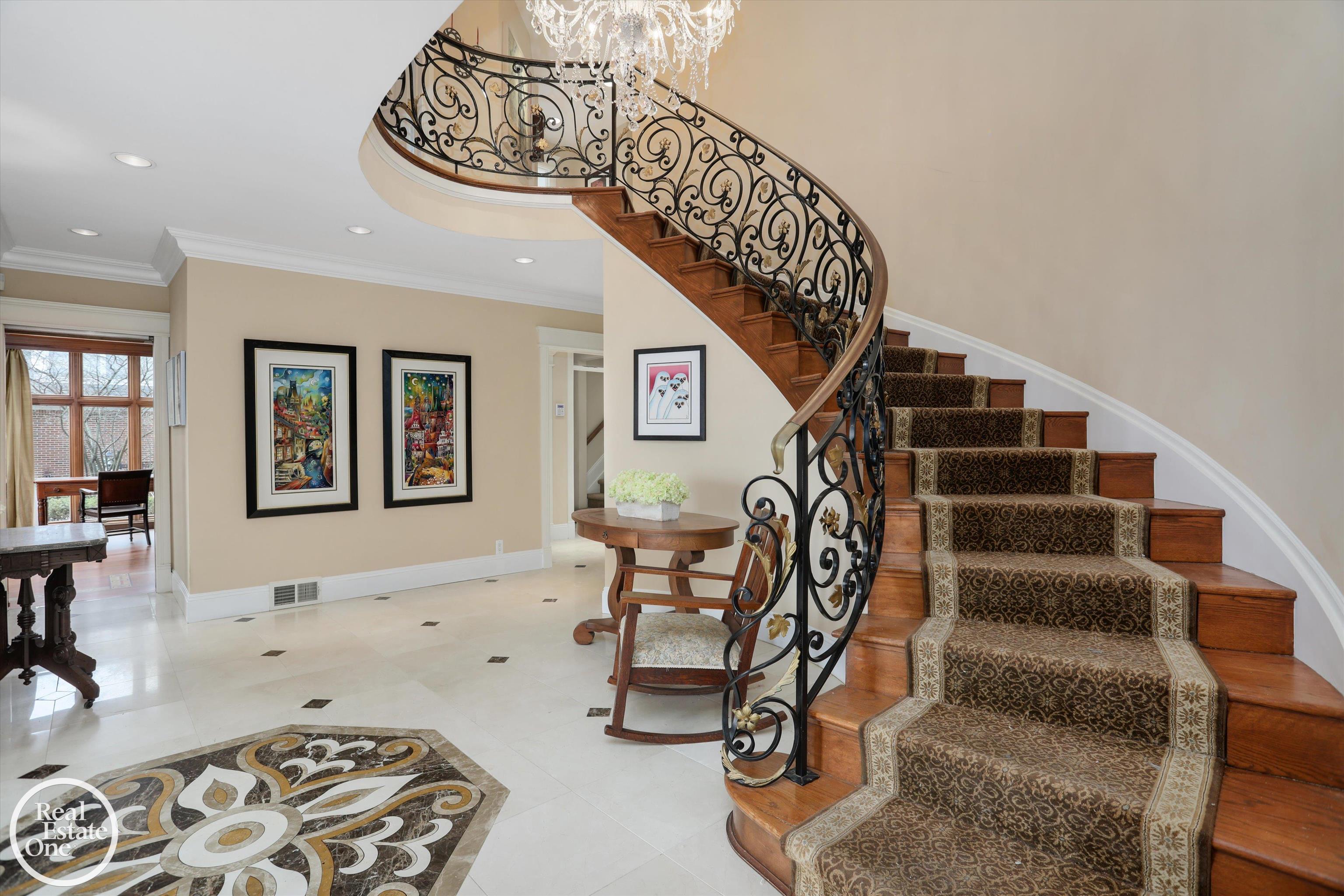 583 Lake Shore Road Grosse Pointe Shores, MI 48236 - Photo 12 of 92