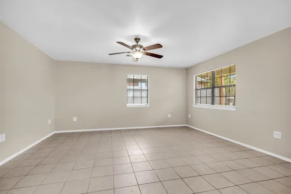 $185,000 | 14236 East Ravine Run, Willis, TX 77318