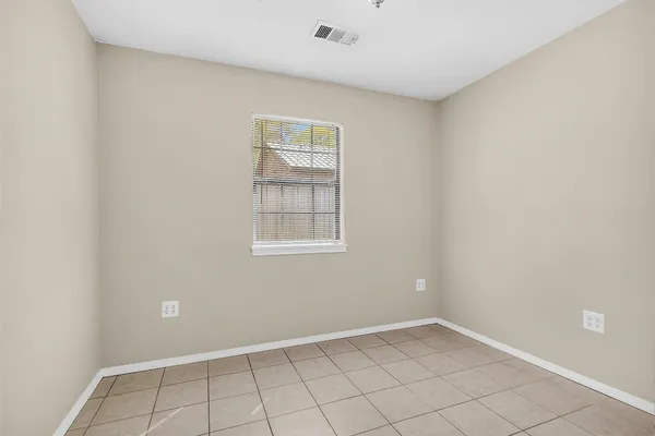 $185,000 | 14236 East Ravine Run, Willis, TX 77318