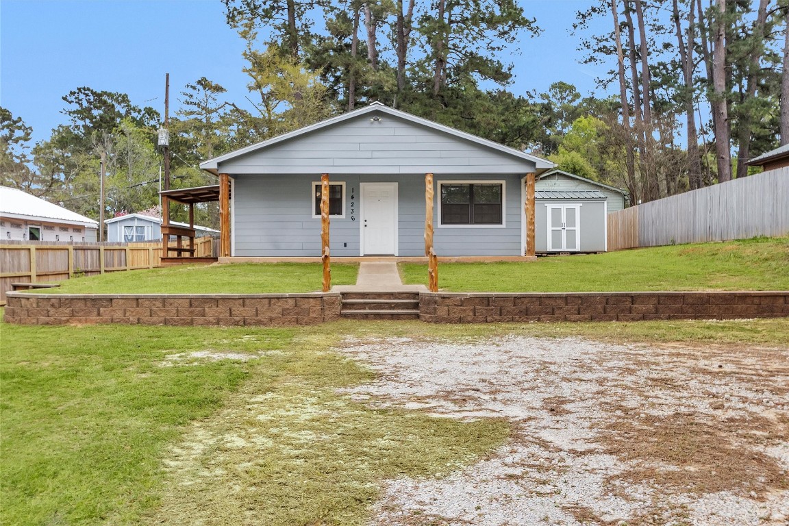 14236 East Ravine Run Willis, TX 77318 - Photo 2 of 34