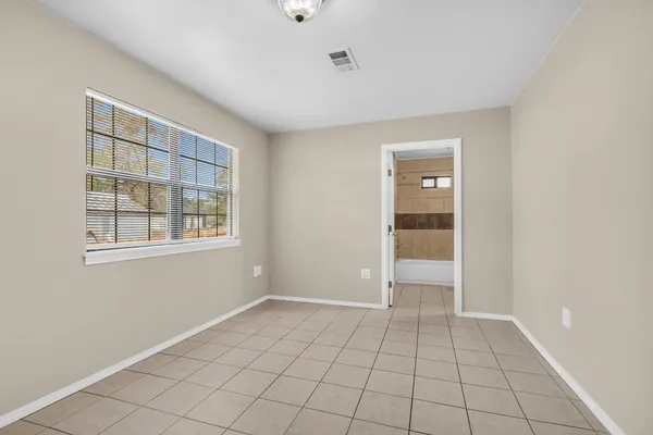$185,000 | 14236 East Ravine Run, Willis, TX 77318