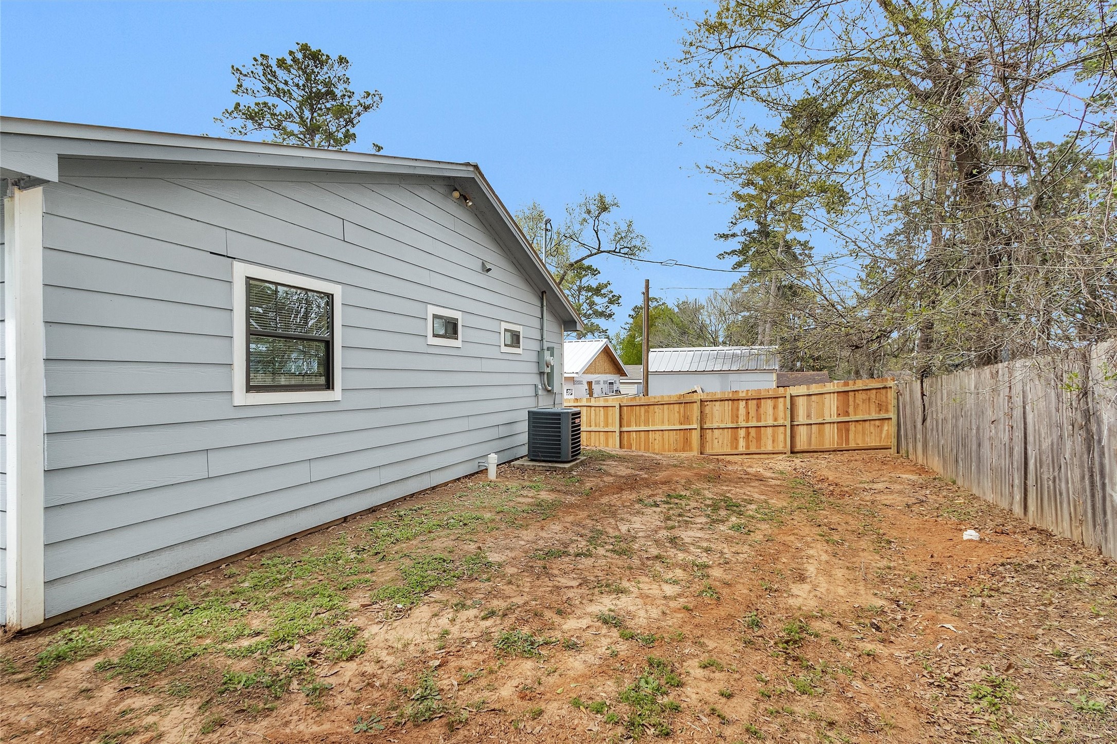 14236 East Ravine Run Willis, TX 77318 - Photo 9 of 34