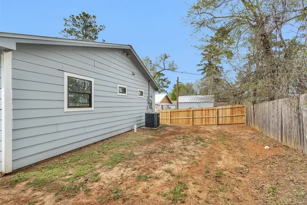 $185,000 | 14236 East Ravine Run, Willis, TX 77318