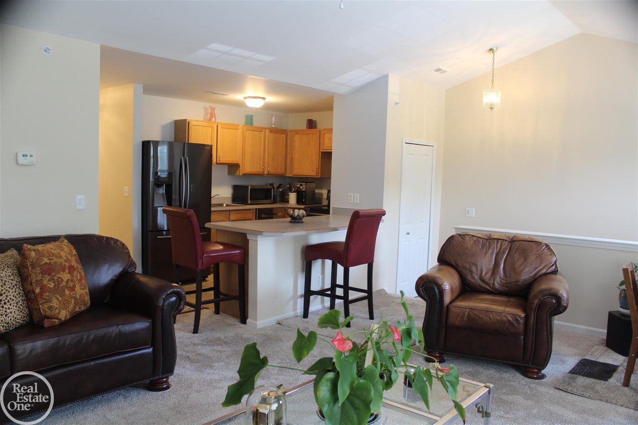 34106 Utica Road Fraser, MI 48026 - Photo 9 of 20 50055358-8.JPG