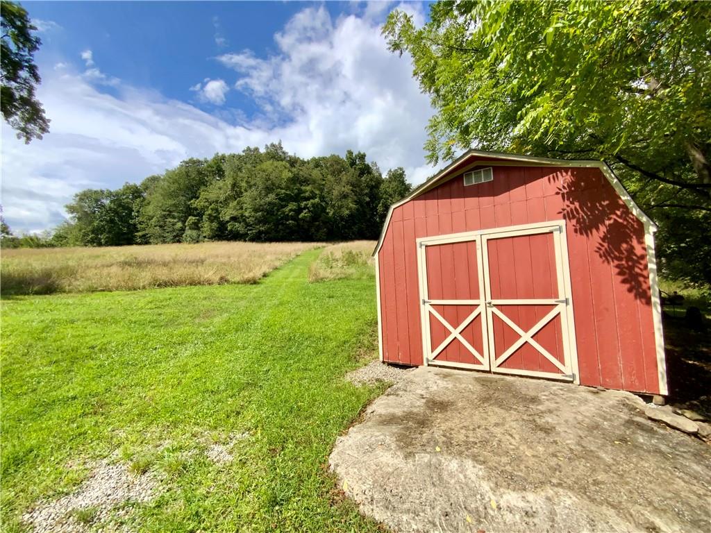 104 Boyd Road Clinton, PA 15026 - Photo 16 of 22 Gallery Image 16