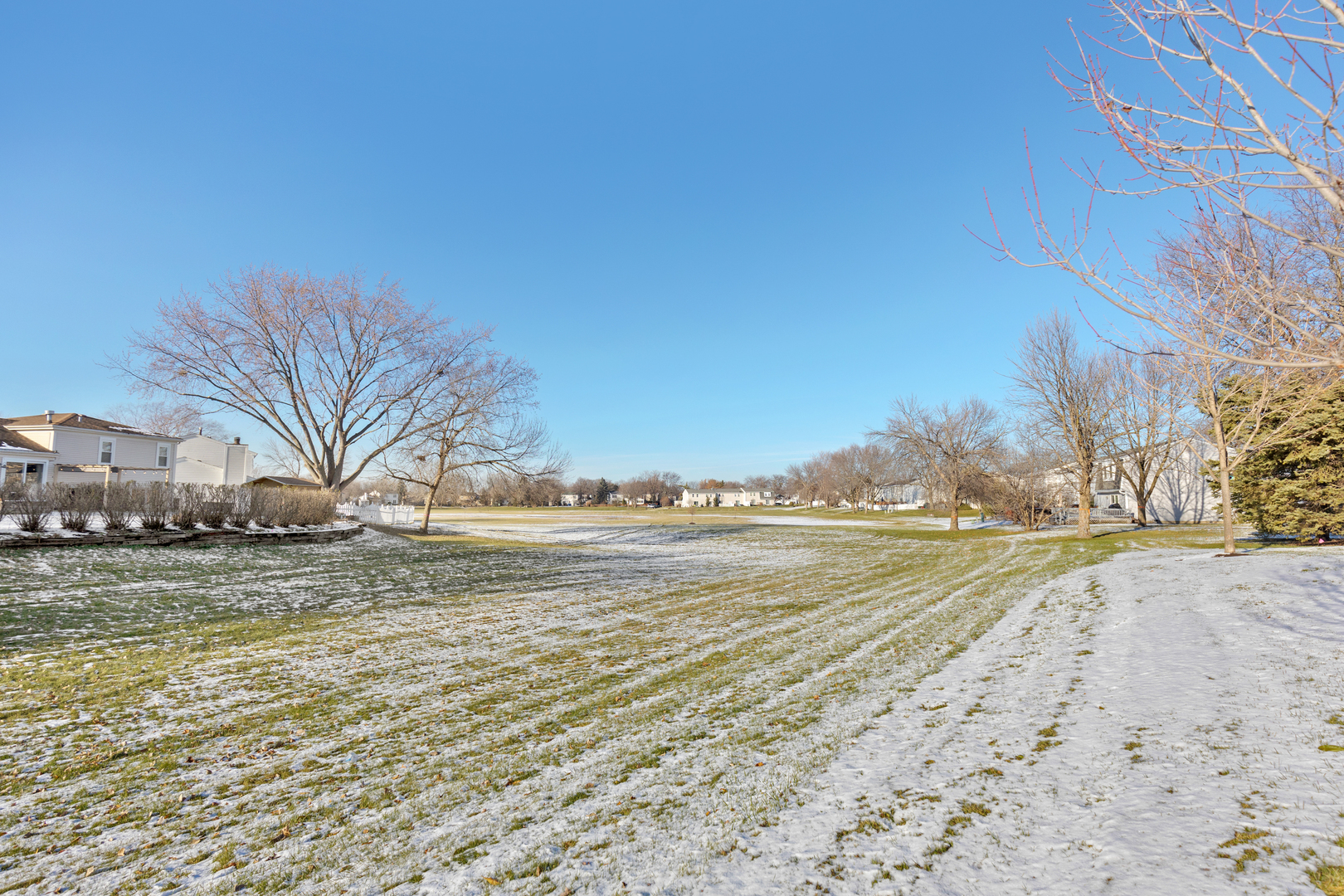 318 Rodenburg Road Roselle, IL 60172 - Photo 14 of 14 a view of an ocean and beach