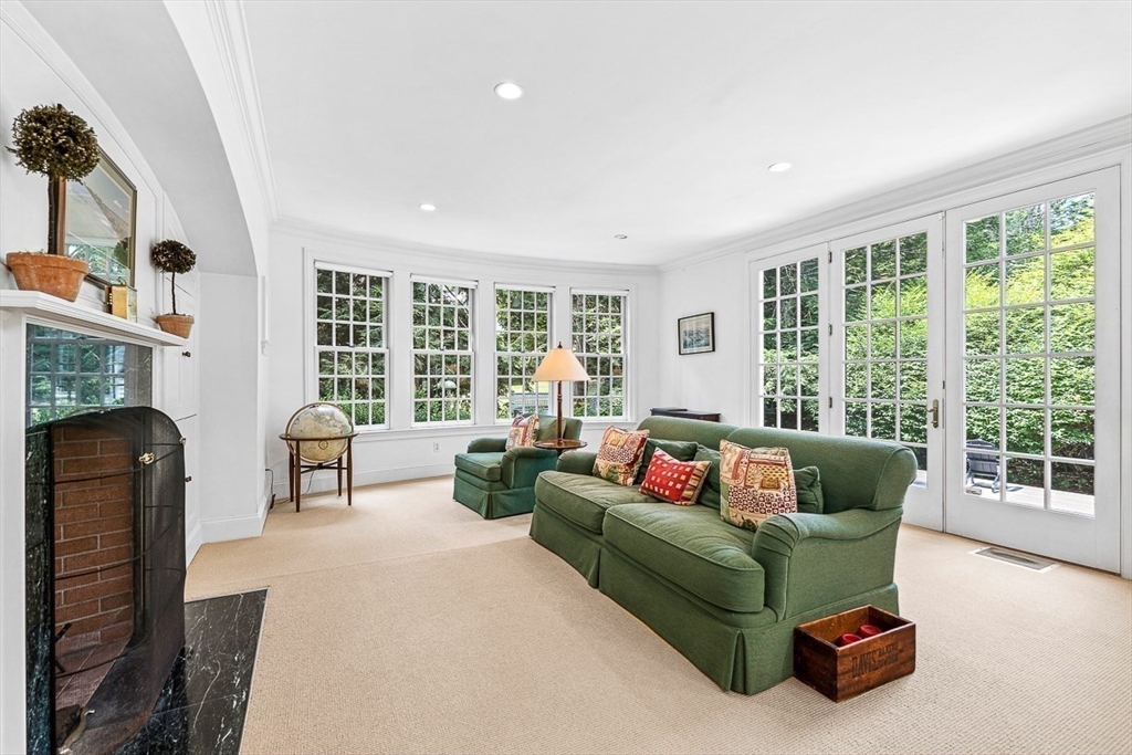 56 Woodcliff Road Wellesley, MA 02481 - Photo 11 of 24