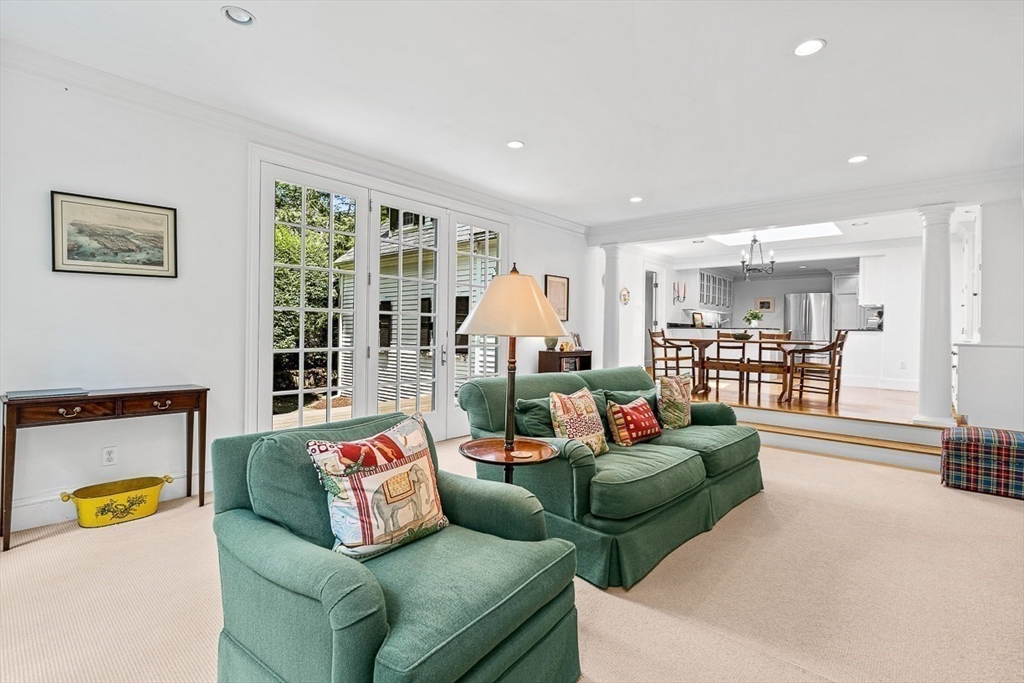 56 Woodcliff Road Wellesley, MA 02481 - Photo 12 of 24