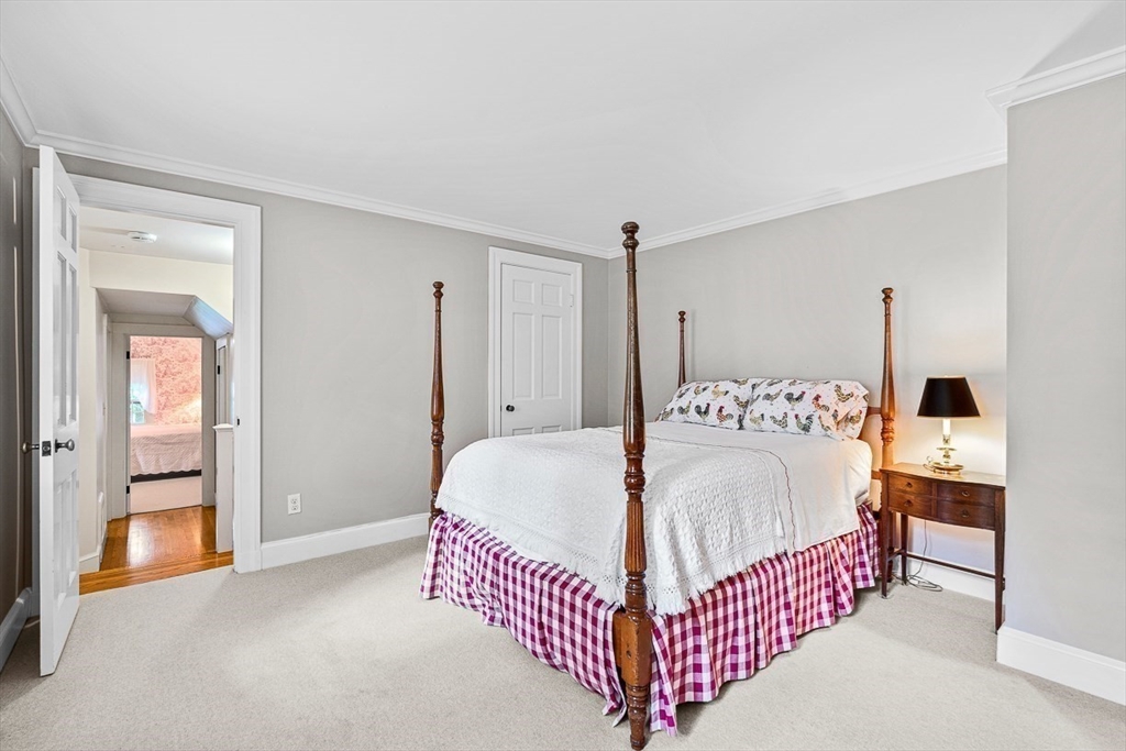 56 Woodcliff Road Wellesley, MA 02481 - Photo 19 of 24