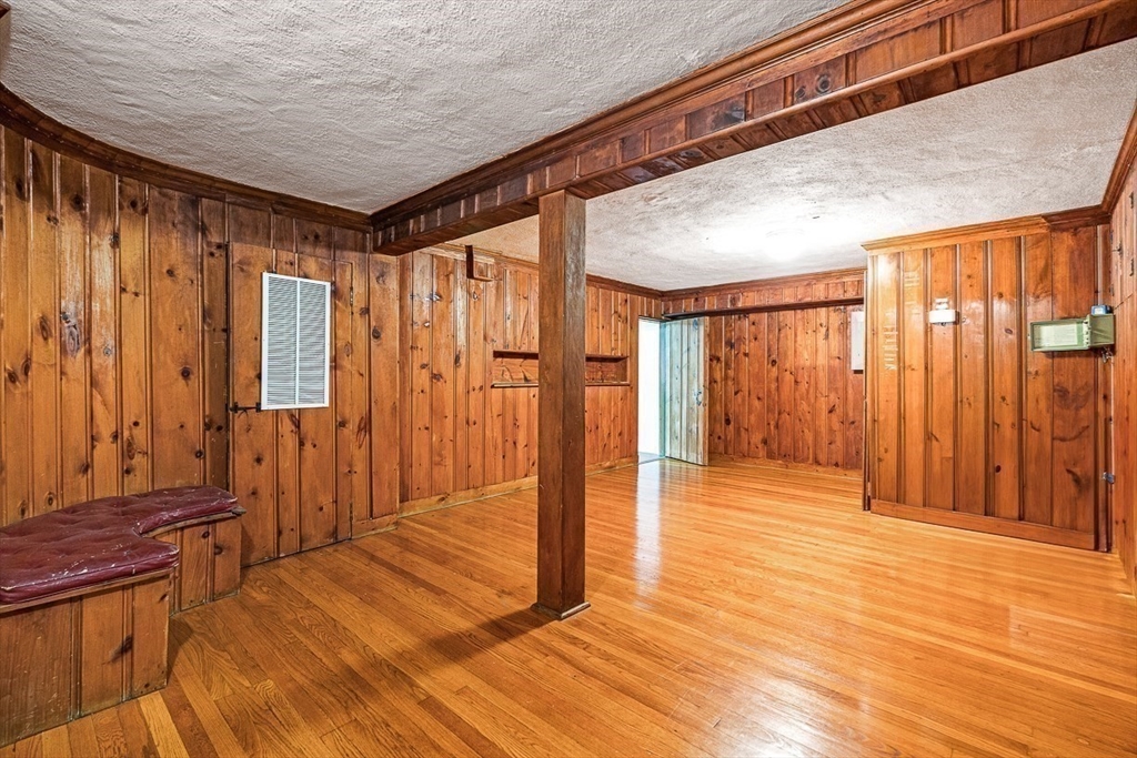 56 Woodcliff Road Wellesley, MA 02481 - Photo 20 of 24