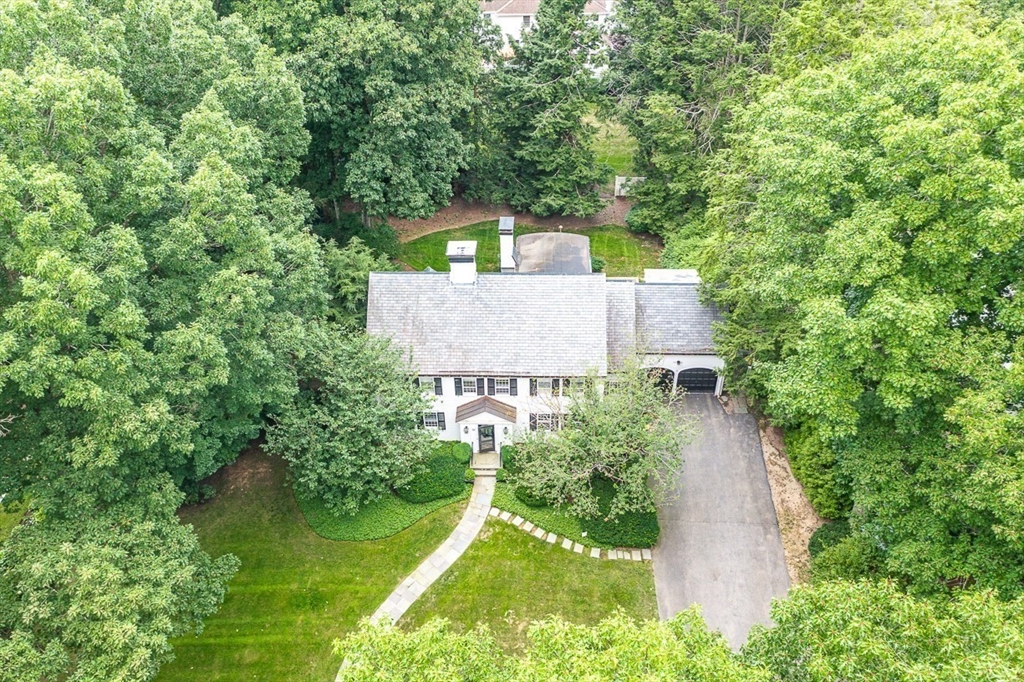 56 Woodcliff Road Wellesley, MA 02481 - Photo 3 of 24