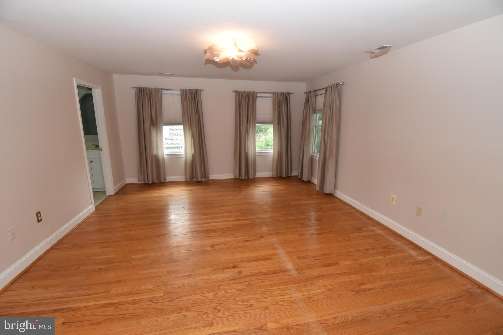 2901 Meadow View Road Falls Church, VA 22042 - Photo 26 of 43 Primary bedroom