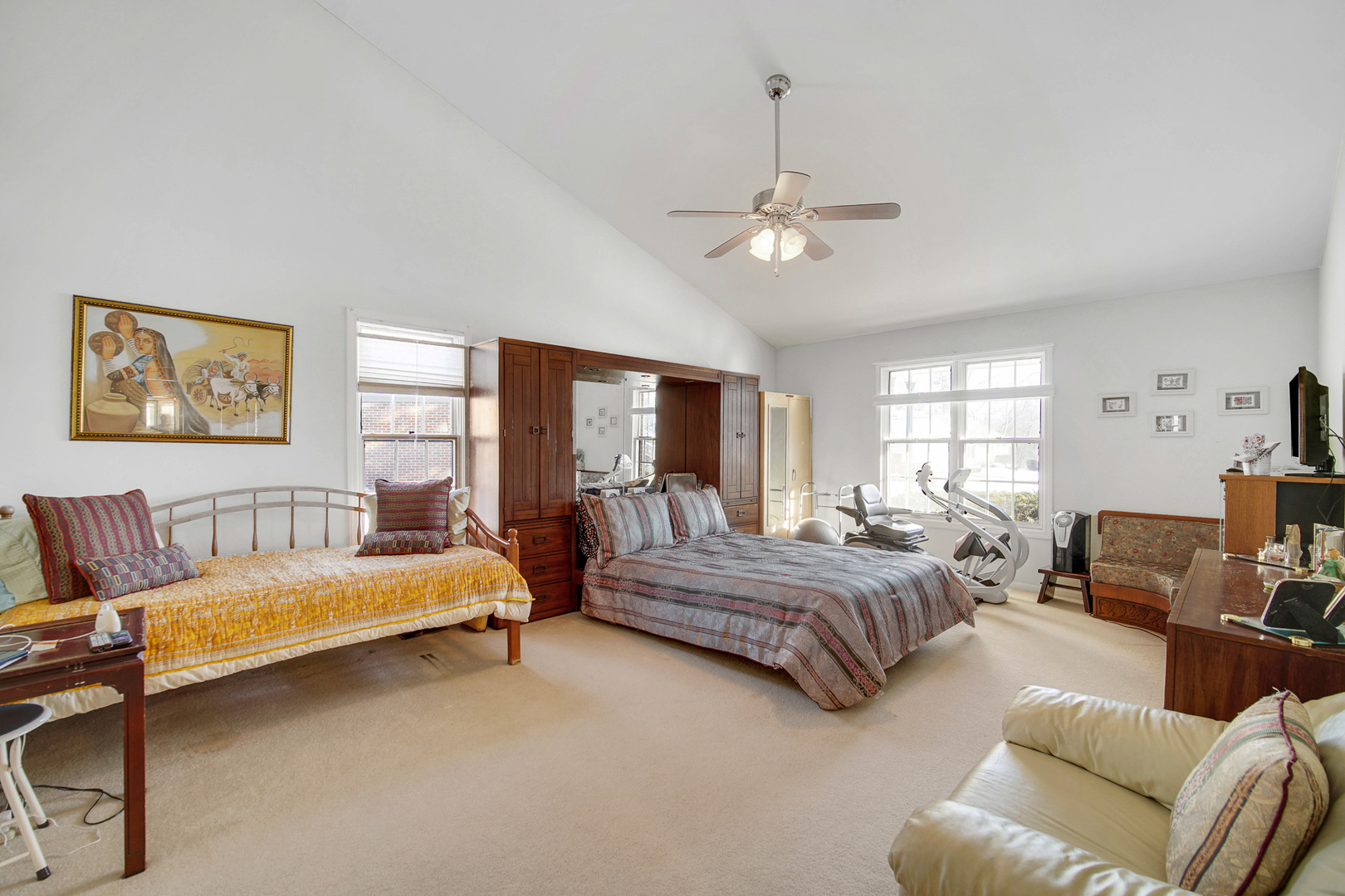 157 Burleigh Lane Inverness, IL 60067 - Photo 17 of 38 Gallery Image 17