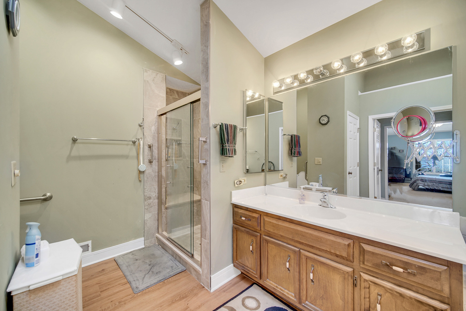157 Burleigh Lane Inverness, IL 60067 - Photo 20 of 38 Gallery Image 20