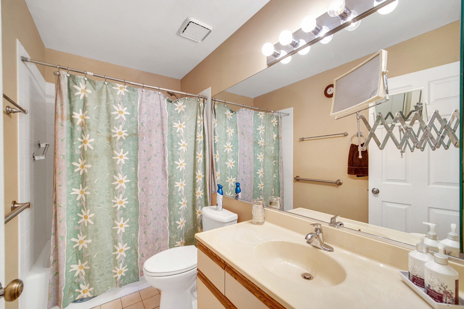 157 Burleigh Lane Inverness, IL 60067 - Photo 23 of 38 Gallery Image 23