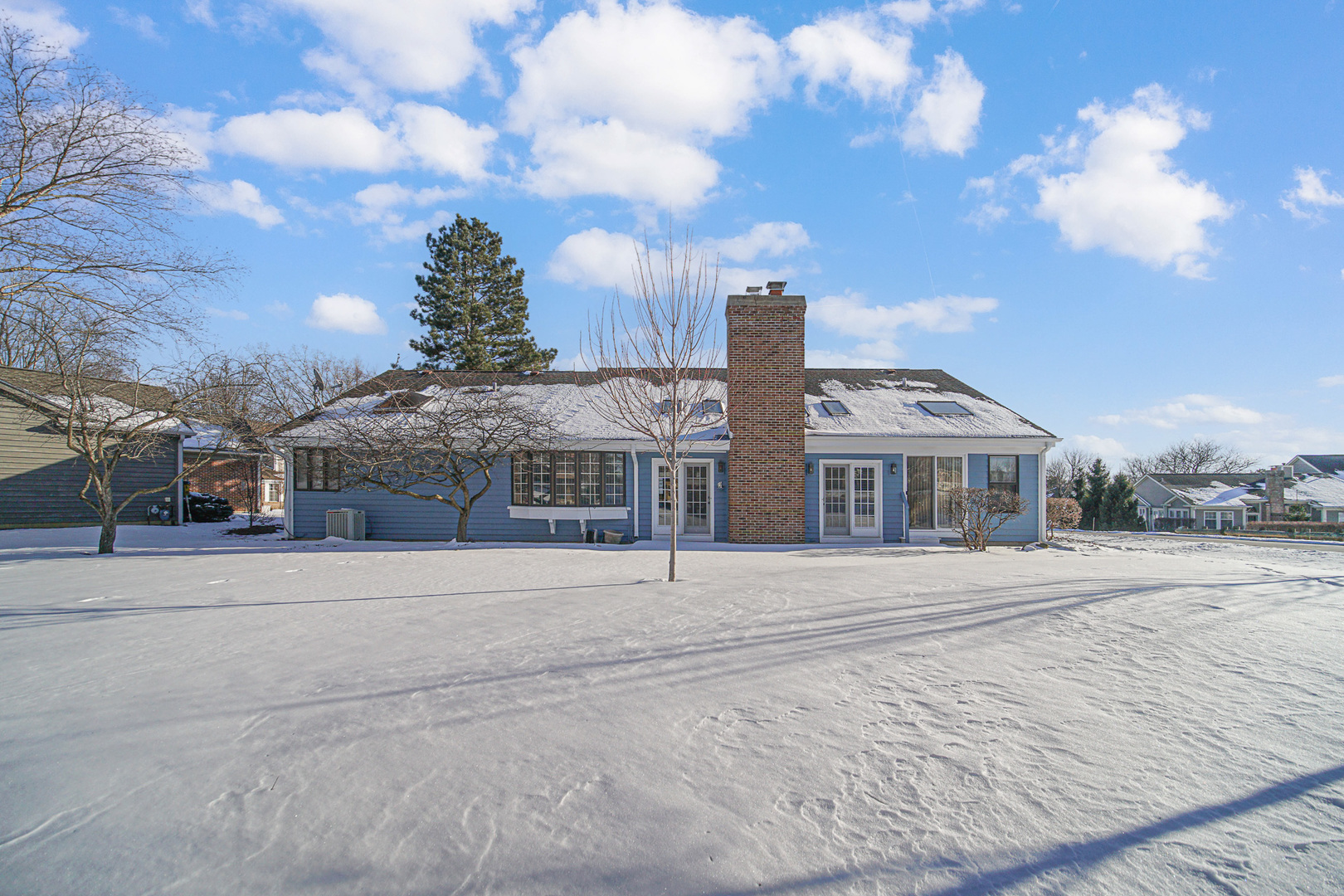 157 Burleigh Lane Inverness, IL 60067 - Photo 34 of 38 Gallery Image 34