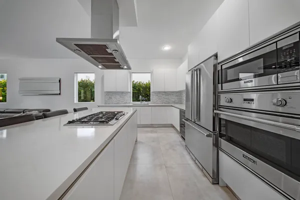 $7,500 | 10081 Northwest 75th Terrace, Doral, FL 33178