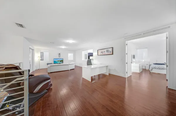 $7,500 | 10081 Northwest 75th Terrace, Doral, FL 33178